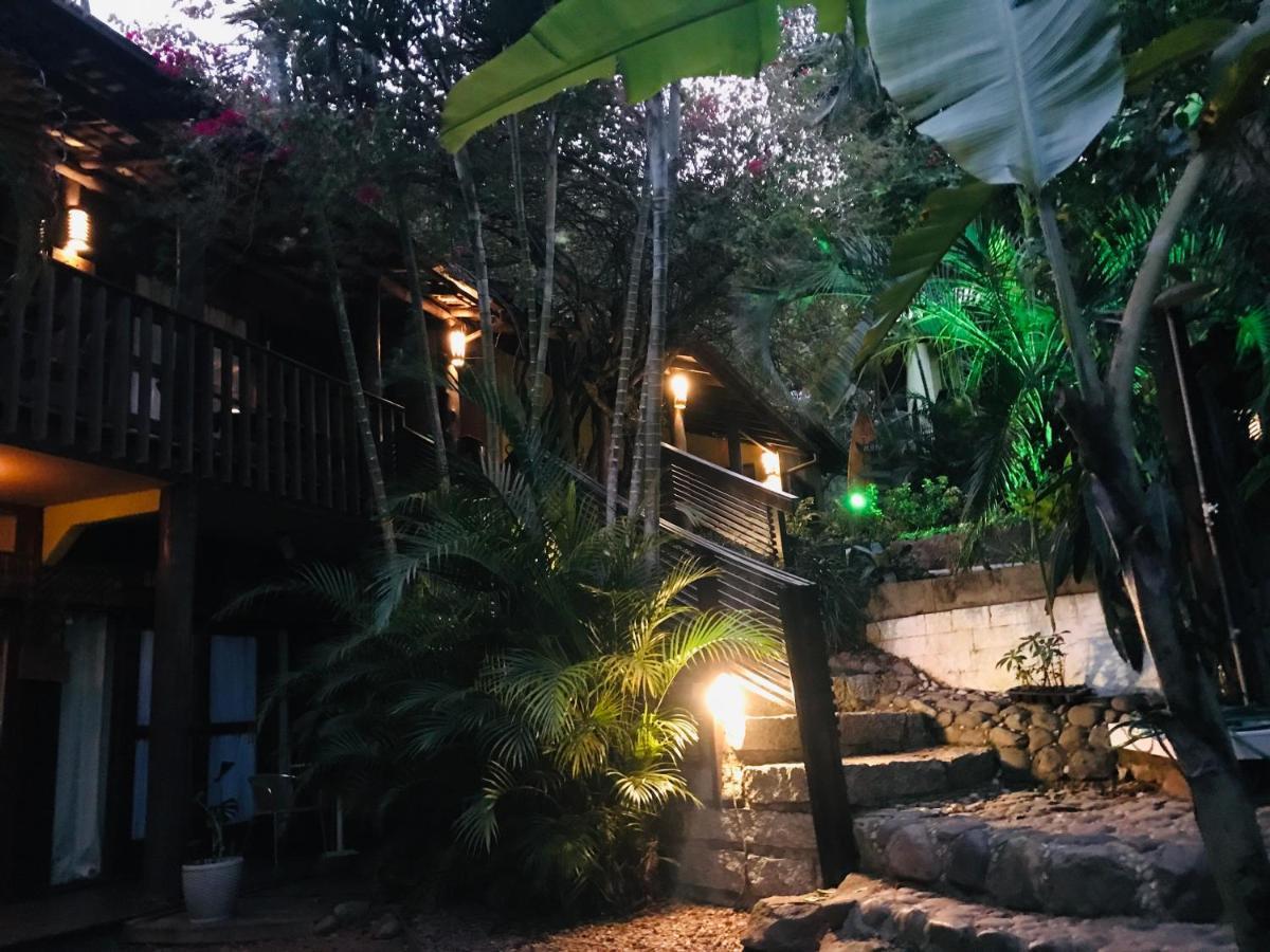 Pousada Aloha Beach House Praia do Rosa Buitenkant foto